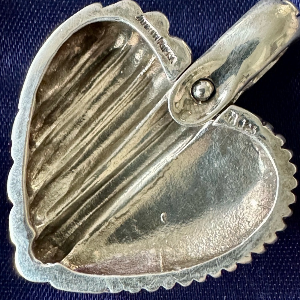 Judith Ripka Silver Textured Brooch Charm - Picture 3 of 3